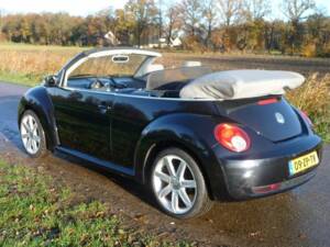 Bild 4/7 von Volkswagen New Beetle 1.6 (2006)