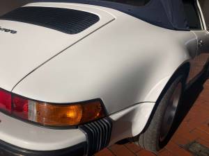 Image 10/24 de Porsche 911 Carrera 3.2 (1986)