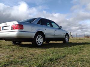 Image 3/29 of Audi A6 2.6 (1996)