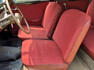Image 19/47 of FIAT 1100 E (1952)