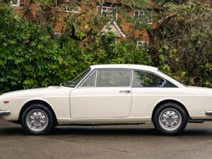 Image 2/50 de Lancia 2000 Coupe (1972)