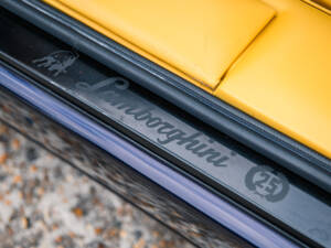 Image 33/39 de Lamborghini Countach 25th Anniversary (1990)