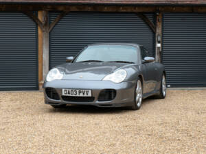 Image 14/50 of Porsche 911 Carrera 4S (2003)