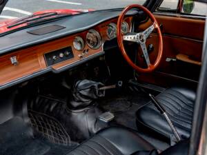 Image 4/21 of Alfa Romeo Giulia GT 1300 Junior (1968)