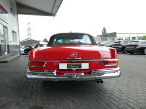 Afbeelding 5/28 van Mercedes-Benz 250 SE (1965)