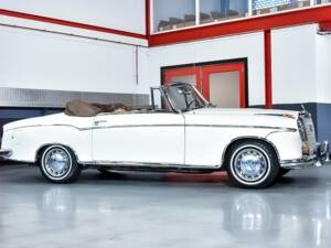 Bild 7/7 von Mercedes-Benz 220 S Cabriolet (1958)