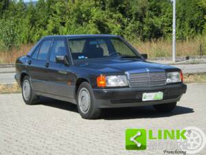 Image 1/7 de Mercedes-Benz 190 E 1.8 (1993)