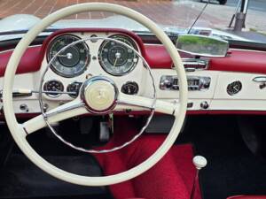 Image 9/21 of Mercedes-Benz 190 SL (1961)