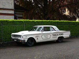 Image 3/70 of Ford Fairlane 500 (1963)