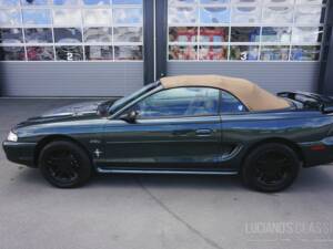 Image 31/38 of Ford Mustang GT (1998)