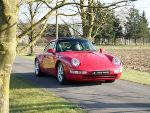 Image 4/46 of Porsche 911 Carrera (1997)