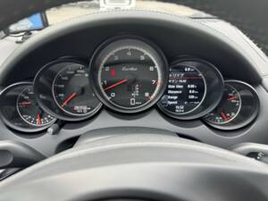 Bild 14/63 von Porsche Cayenne Turbo (2010)