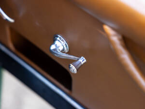 Image 21/50 of Aston Martin DB 2&#x2F;4 Mk III (1958)