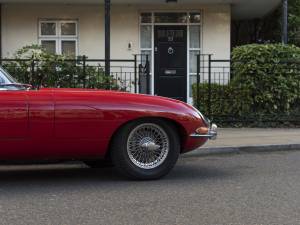 Afbeelding 15/25 van Jaguar E-Type 4.2 (1965)