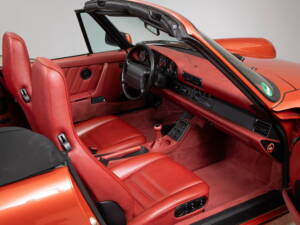 Immagine 23/34 di Porsche 911 Carrera 4 (1991)