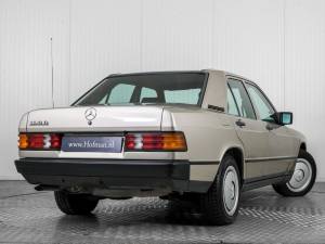 Image 44/50 of Mercedes-Benz 190 D (1986)