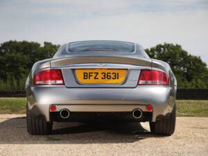 Image 9/22 of Aston Martin V12 Vanquish (2003)