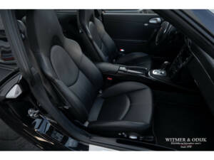 Image 5/32 de Porsche 911 Carrera 4S (2009)