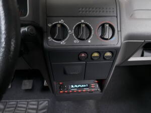 Imagen 13/28 de Peugeot 205 GTi 1.9 (1991)