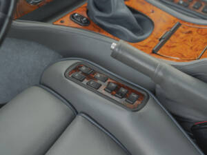 Bild 36/67 von Aston Martin V8 Vantage V550 (1996)
