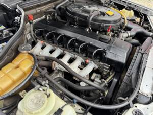 Imagen 52/100 de Mercedes-Benz 300 CE (1992)