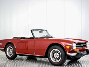 Image 22/50 de Triumph TR 6 (1974)