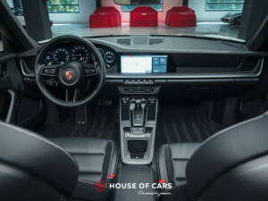 Immagine 15/23 di Porsche 911 Carrera (2019)