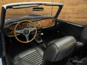 Image 9/18 de Triumph TR 6 (1973)