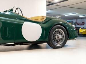 Image 6/7 de Jaguar XK 120 SE OTS (1953)