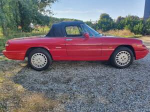 Image 6/23 of Alfa Romeo 2.0 Spider (1990)