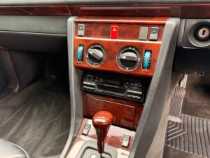 Bild 18/32 von Mercedes-Benz E 220 (1996)