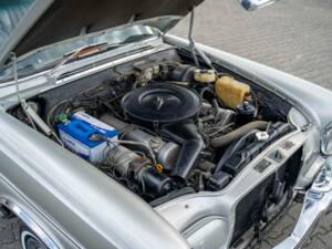 Imagen 25/30 de Mercedes-Benz 280 SE 3,5 (1969)