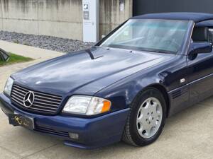 Image 20/43 of Mercedes-Benz SL 320 (1994)