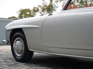 Image 44/50 de Mercedes-Benz 190 SL (1960)