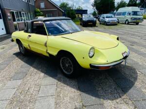 Image 3/40 of Alfa Romeo Spider Veloce 2000 (1976)