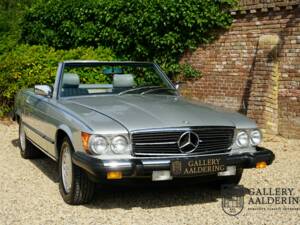 Image 14/50 of Mercedes-Benz 380 SL (1982)