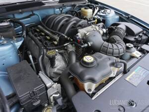 Bild 54/63 von Ford Mustang GT (2005)