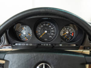 Image 14/40 of Mercedes-Benz 300 SL (1987)