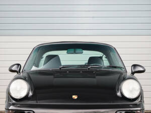 Image 20/57 of Porsche 911 Carrera 4 (1992)