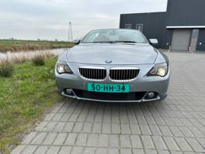 Imagen 25/59 de BMW 650i (2006)