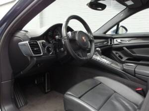 Immagine 51/99 di Porsche Panamera Turbo (2009)