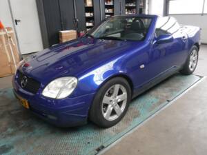 Image 2/40 de Mercedes-Benz SLK 230 Kompressor (1999)