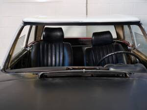 Image 25/47 de Mercedes-Benz 250 SL (1967)