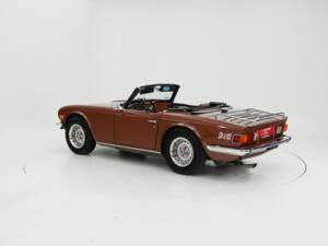 Image 4/15 of Triumph TR 6 (1975)