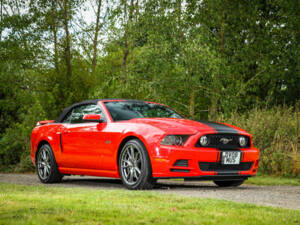 Image 1/8 de Ford Mustang 5.0 GT Premium (2013)