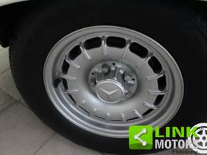 Image 9/10 of Mercedes-Benz 450 SL (1976)