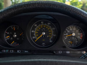 Image 16/23 of Mercedes-Benz 380 SL (1985)