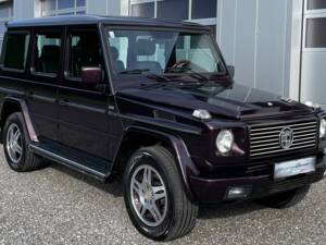 Image 2/17 of Mercedes-Benz G 500 (LWB) (1999)