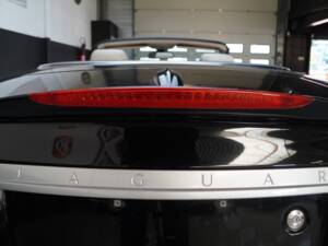 Image 23/65 of Jaguar XKR (2009)