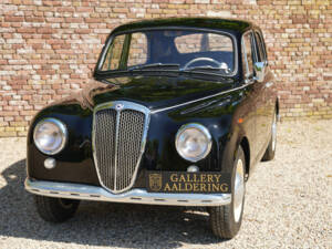 Image 43/50 of Lancia Appia C10 (1954)